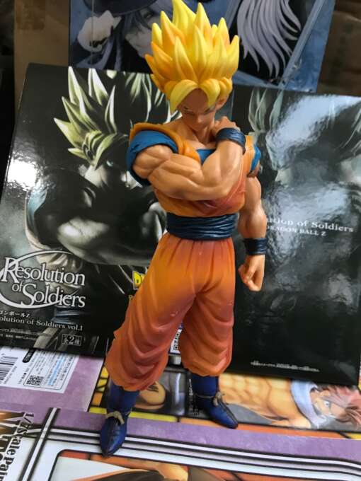 "Dragon Ball Z" Goku figuriin