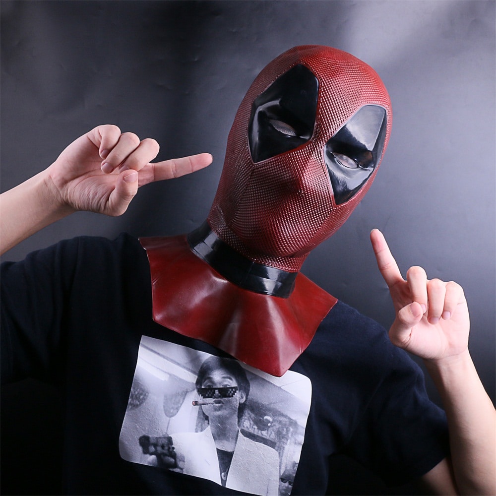 "Deadpool 2" mask